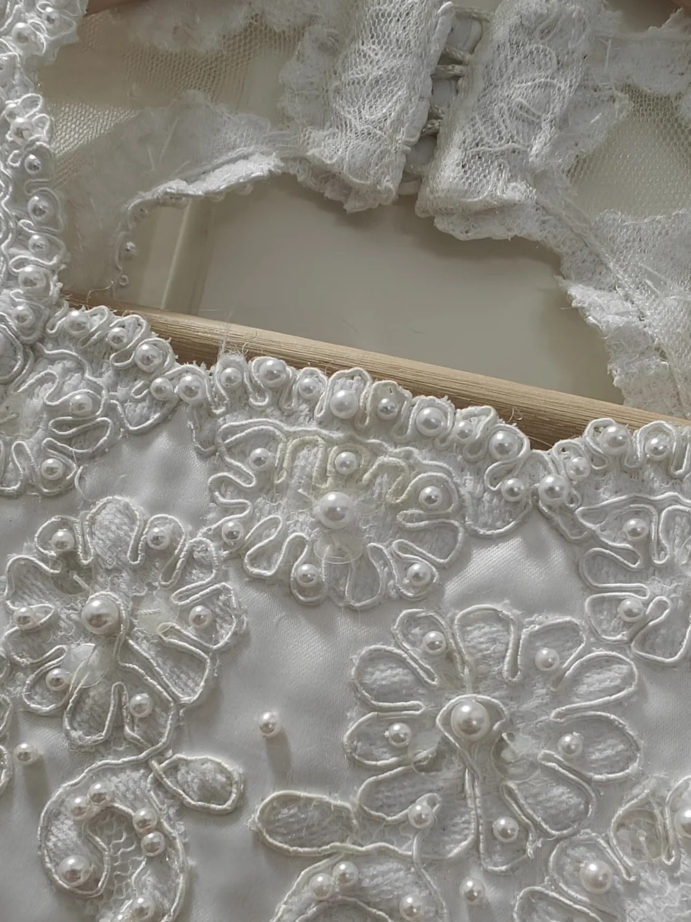 QDavid's Bridal White Floral Lace Flower Girl Dress 4 - Picture 3 of 11